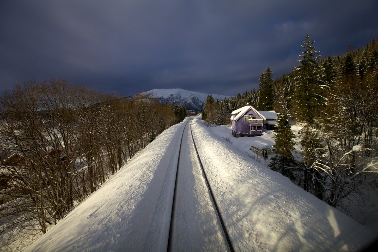 Train Journey to the Norwegian Arctic Circle, WINTER – curated by Phil Elverum (Mount Eerie)